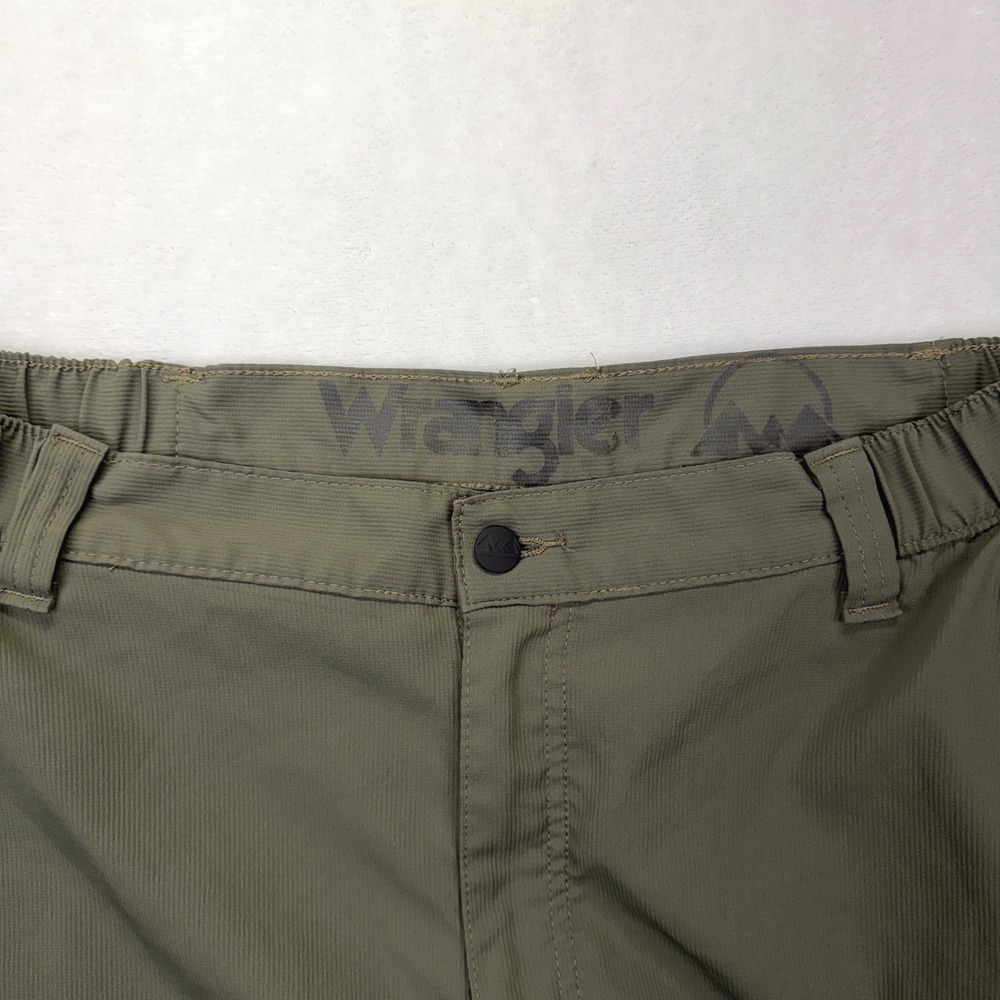 Wrangler Outdoor Series Shorts Mens 38 Olive Green Gorpcore Utility NW947SB - Picture 3 of 10